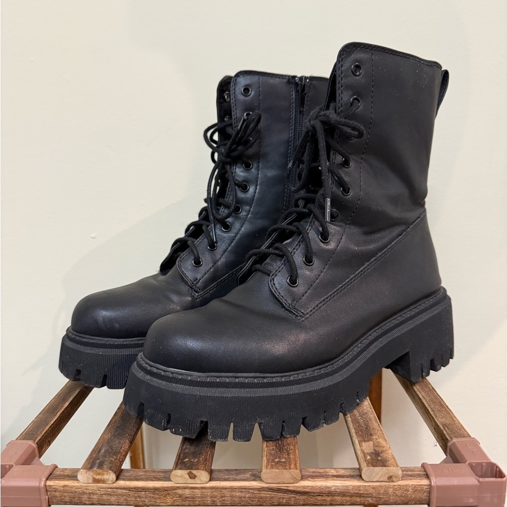 Madden Girl Women's Black Lace-Up Platform Combat Boots 8